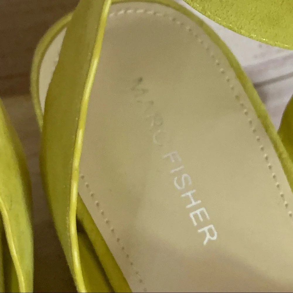 Marc‎ Fisher Faitful Yellow Platform Sandals 9.5M
